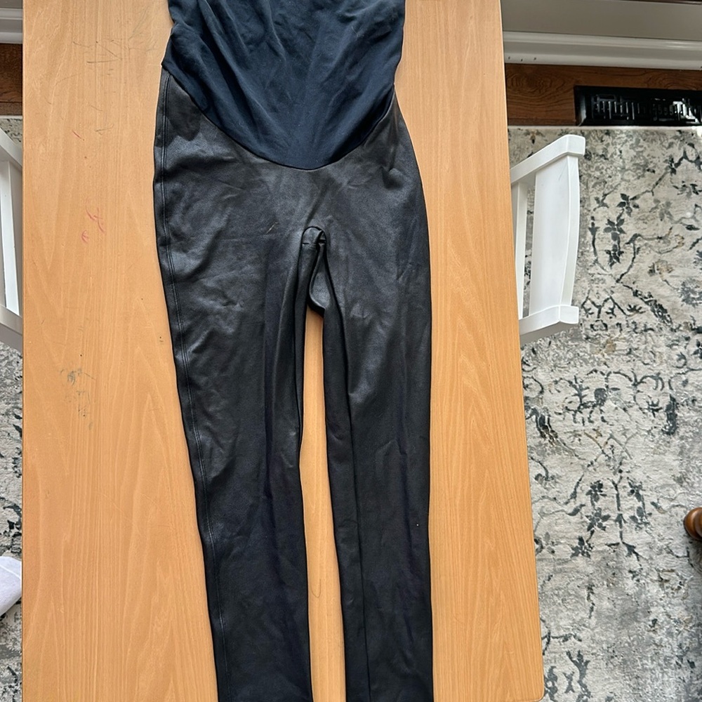 Spanx like new maternity leggings faux leather